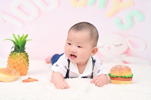 北海宝宝在妈妈肚子里